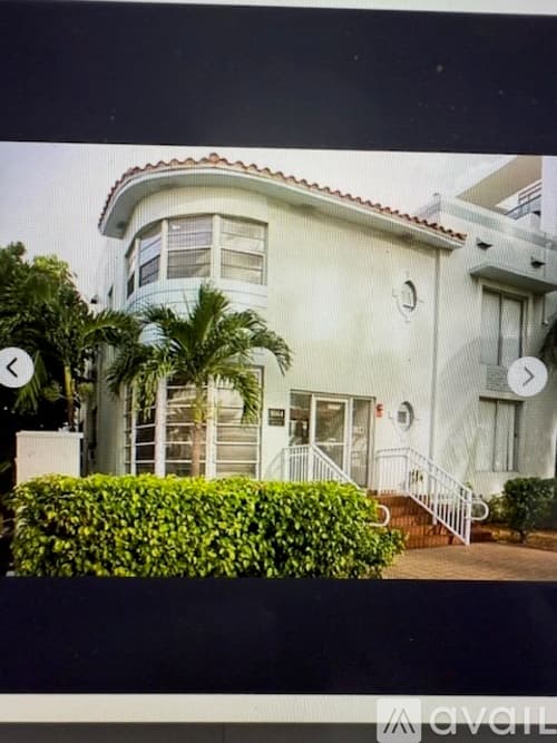 Surfside Apartment: 9064 Collins Ave
