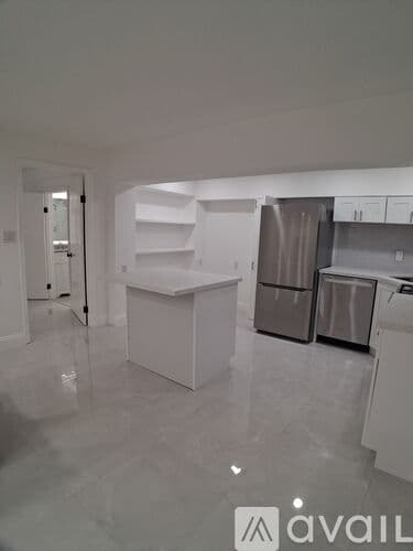 Surfside Apartment: 9064 Collins Ave
