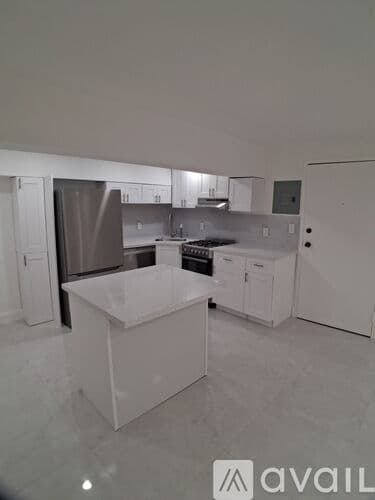 Surfside Apartment: 9064 Collins Ave
