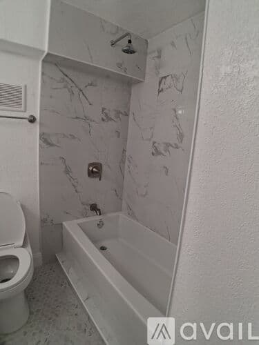 Surfside Apartment: 9064 Collins Ave