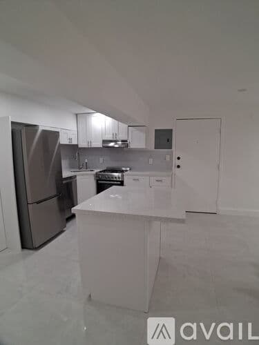 Surfside Apartment: 9064 Collins Ave