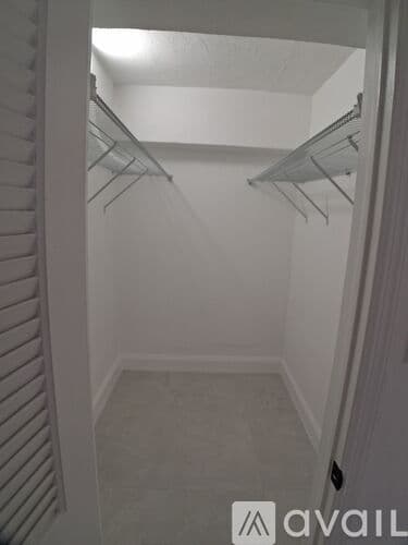 Surfside Apartment: 9064 Collins Ave