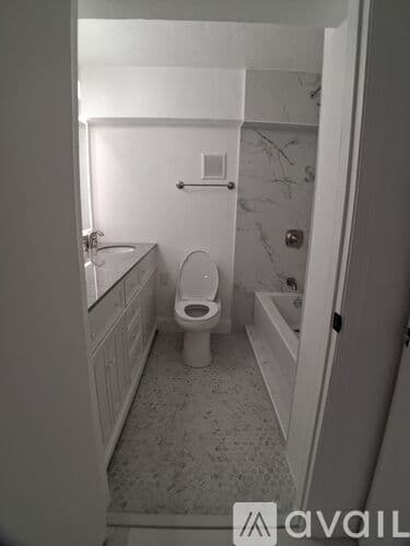 Surfside Apartment: 9064 Collins Ave