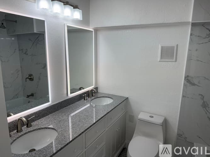 Surfside Apartment: 9064 Collins Ave