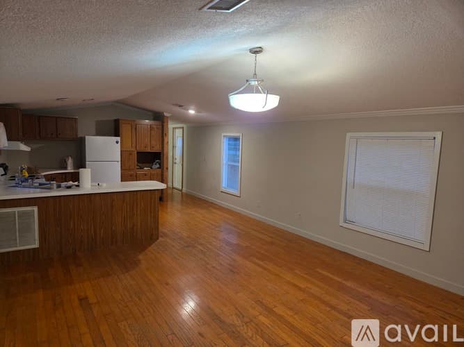 Hudson House: 17014 Meridian Blvd