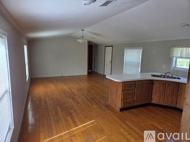 Hudson House: 17014 Meridian Blvd