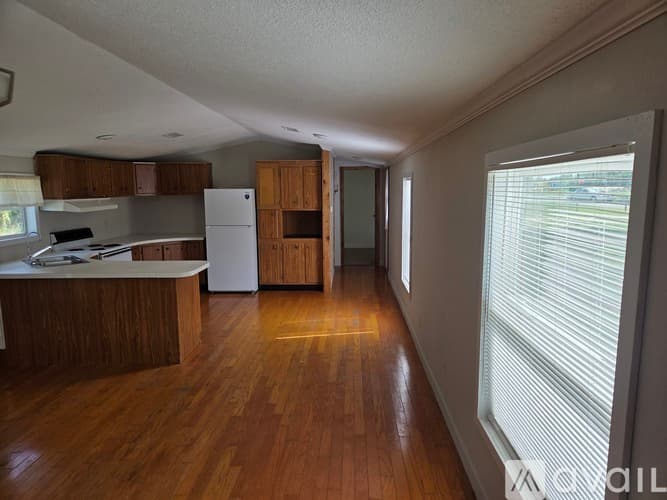 Hudson House: 17014 Meridian Blvd