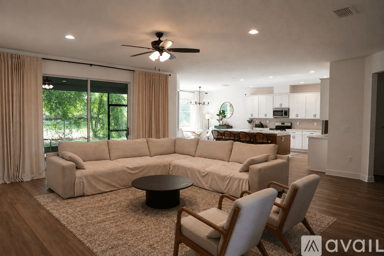 Lakeland House: 5311 Dismuke Dr