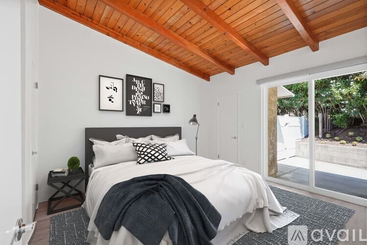 Malibu Apartment: 31259 Bailard Rd