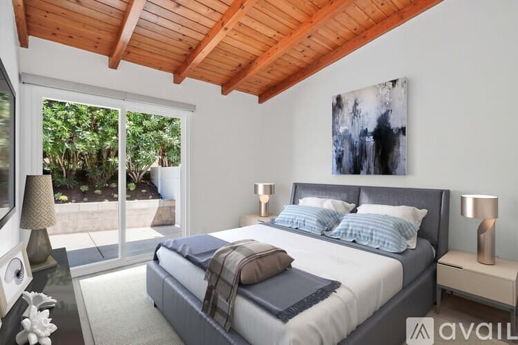 Malibu Apartment: 31259 Bailard Rd