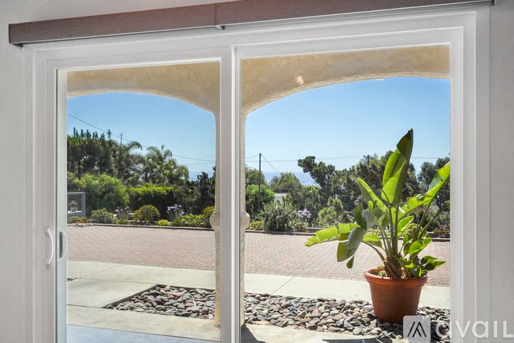 Malibu Apartment: 31259 Bailard Rd