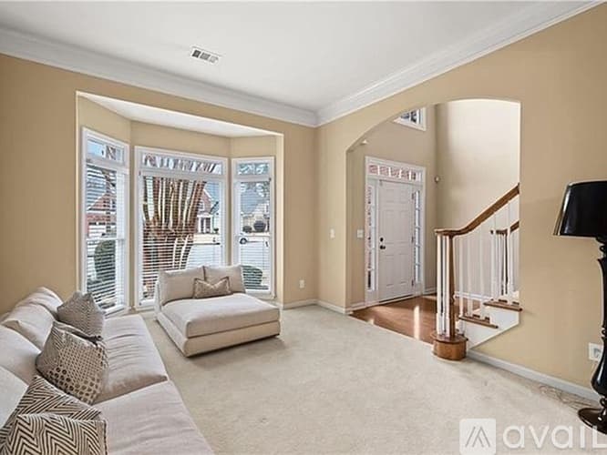 Marietta House: 2208 Snug Harbor Northeast