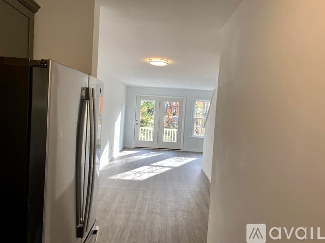 Kennebunk Townhome: 8 Village Wy