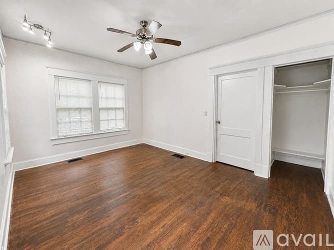 Atlanta House: 722 Cascade Avenue Southwest