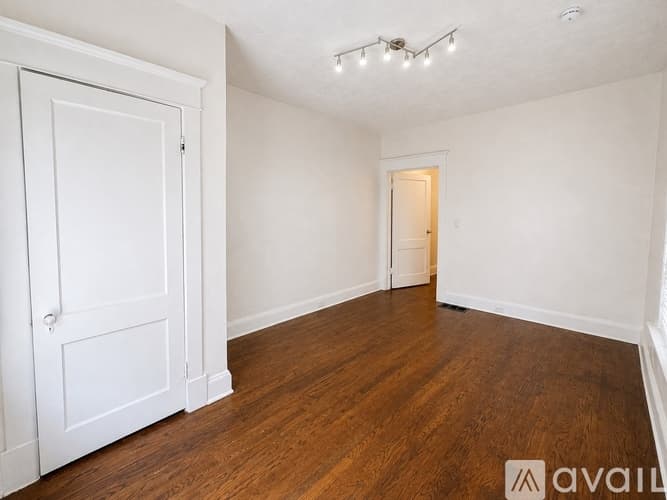 Atlanta House: 722 Cascade Avenue Southwest