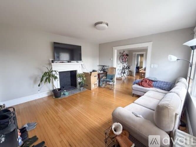 Boston Apartment: 51 Leamington Rd
