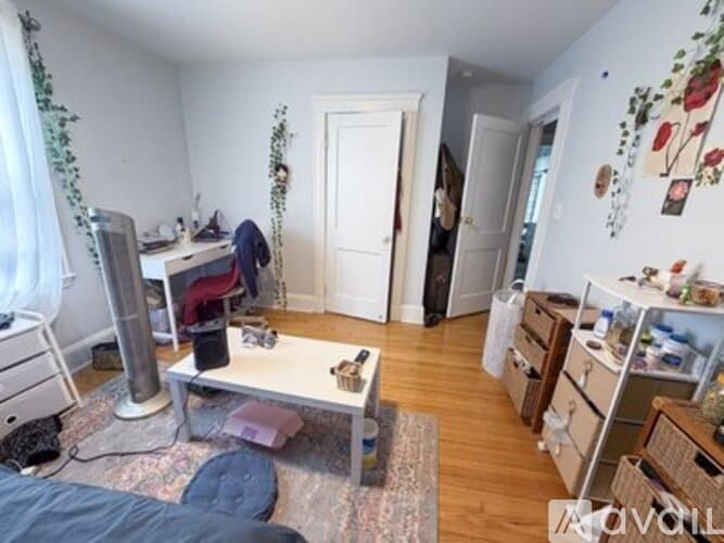 Boston Apartment: 51 Leamington Rd