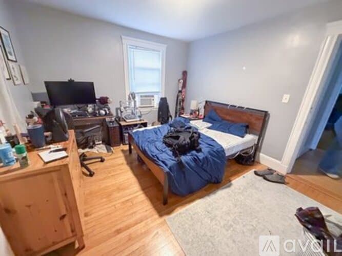 Boston Apartment: 51 Leamington Rd