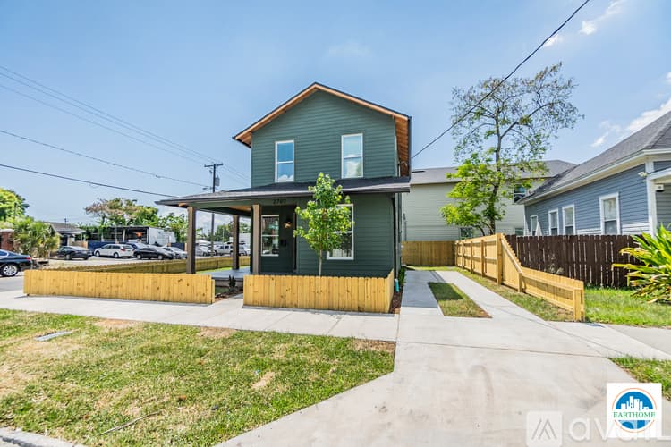 Tampa House: 2702 N Morgan St