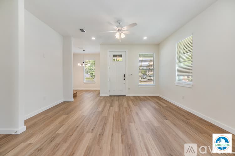 Tampa House: 2702 N Morgan St