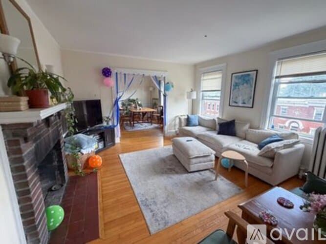 Boston Apartment: 51 Leamington Rd
