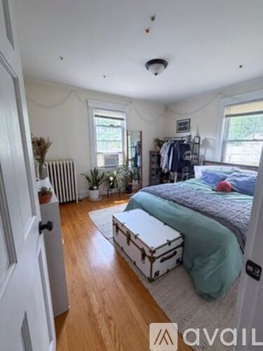 Boston Apartment: 51 Leamington Rd