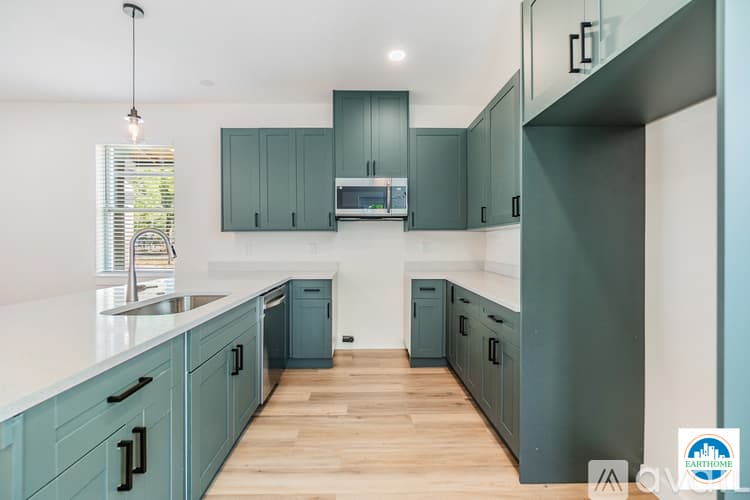 Tampa House: 2702 N Morgan St