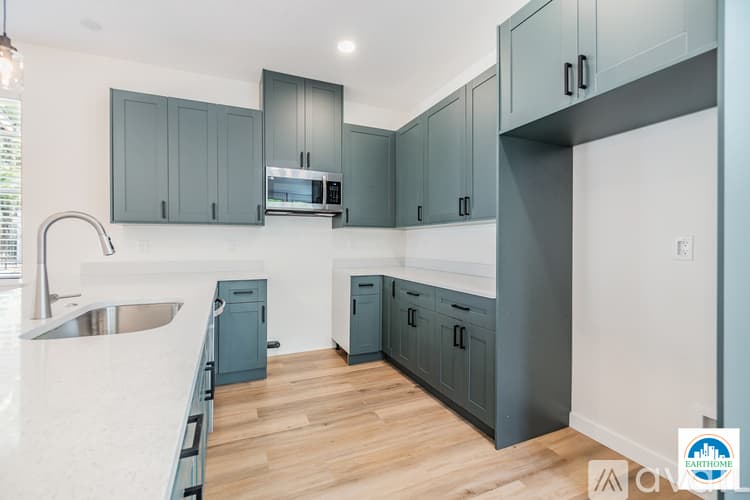 Tampa House: 2702 N Morgan St