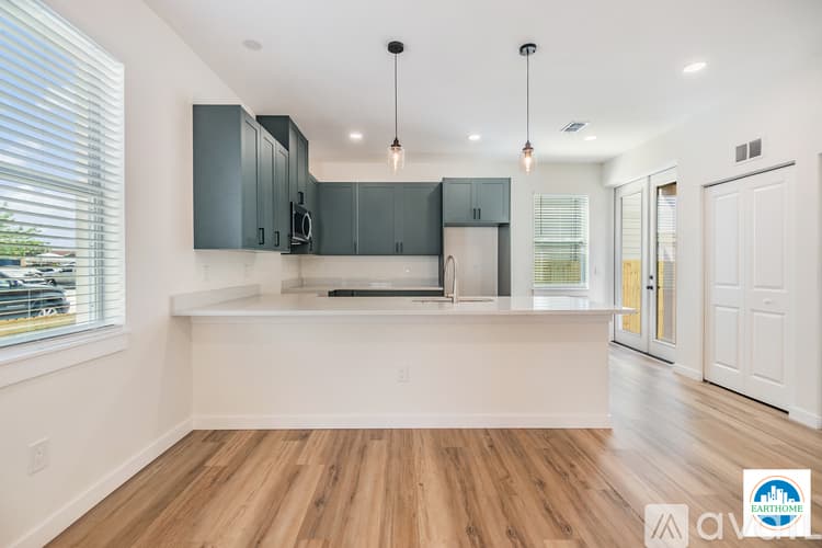 Tampa House: 2702 N Morgan St