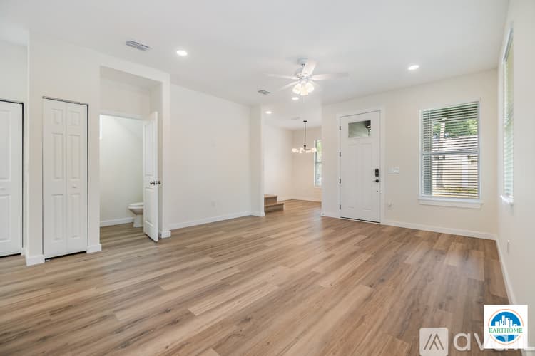 Tampa House: 2702 N Morgan St