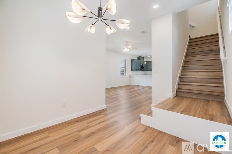 Tampa House: 2702 N Morgan St