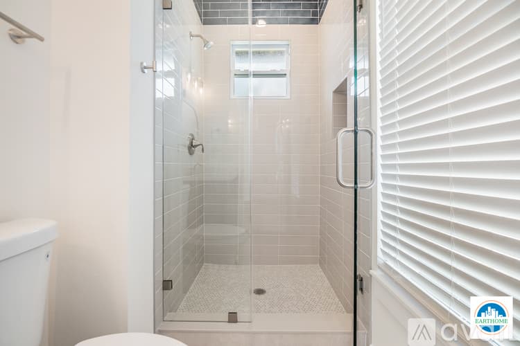 Tampa House: 2702 N Morgan St