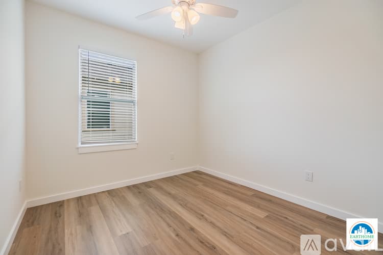 Tampa House: 2702 N Morgan St