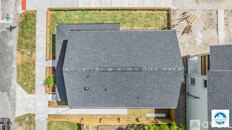 Tampa House: 2702 N Morgan St