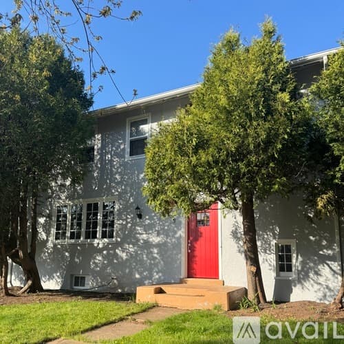 Duluth Apartment: 1 N Hawthorne Rd