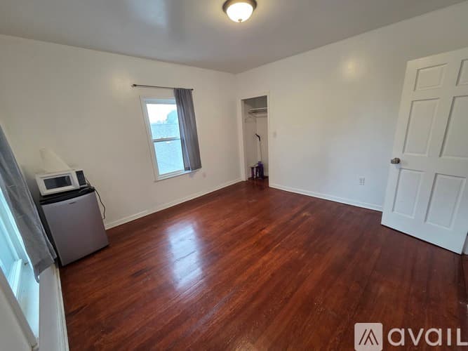 Quincy Apartment: 72 Standish Ave