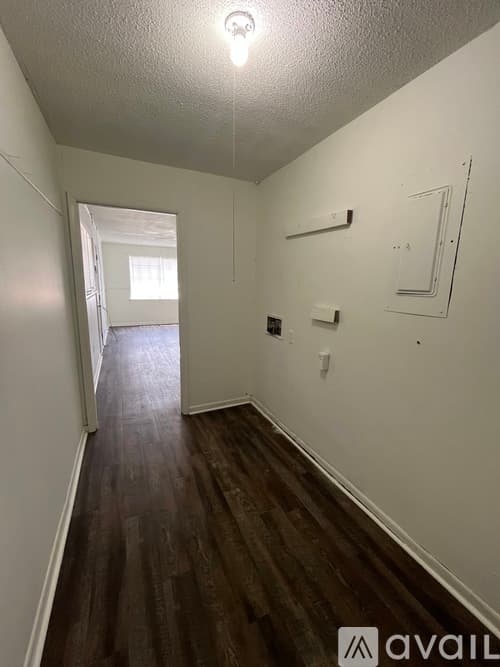 Statesboro House: 2293 Burkhalter Rd
