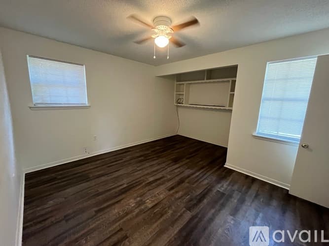 Statesboro House: 2293 Burkhalter Rd