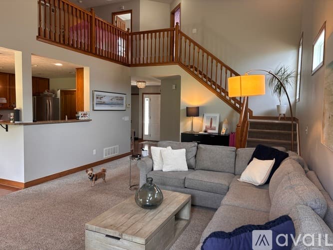 Lewis Center House: 8895 Emerald Hill Dr