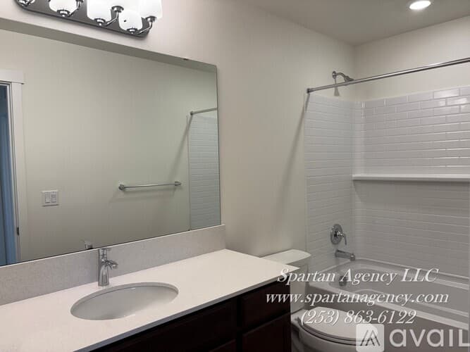 Bonney Lake House: 17110 126th St Ct E