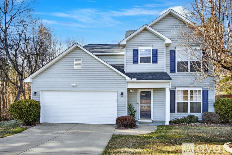 Simpsonville House: 108 Garfield Ln