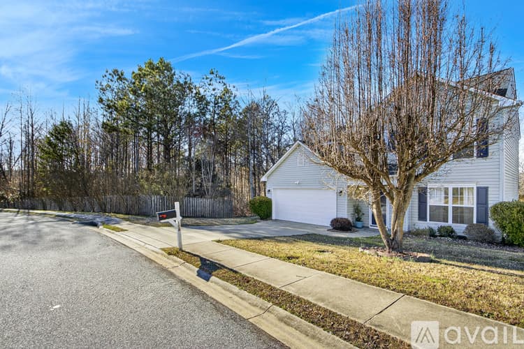 Simpsonville House: 108 Garfield Ln