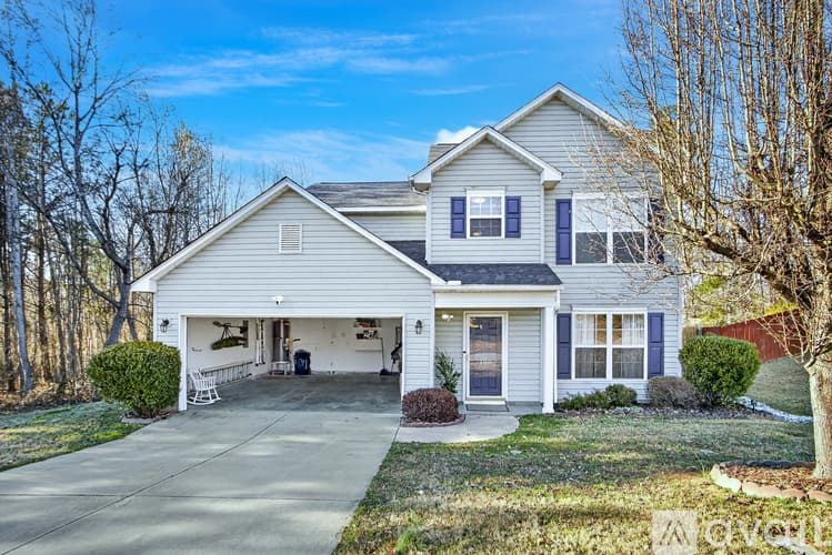 Simpsonville House: 108 Garfield Ln