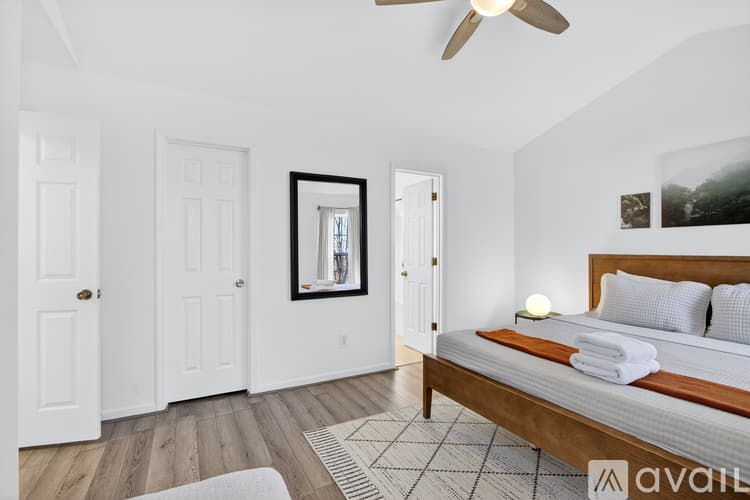Simpsonville House: 108 Garfield Ln