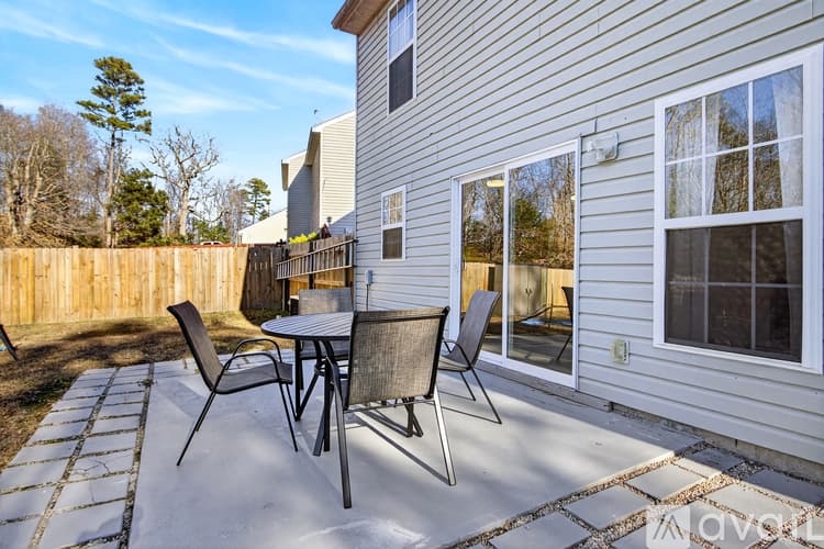 Simpsonville House: 108 Garfield Ln