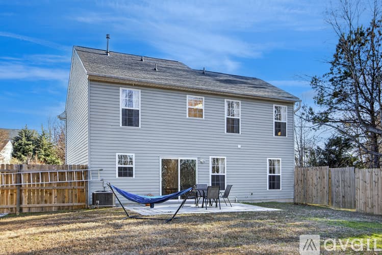 Simpsonville House: 108 Garfield Ln