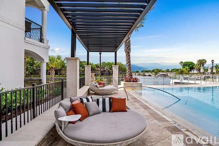 Tampa Townhome: 5704 Baywater Dr