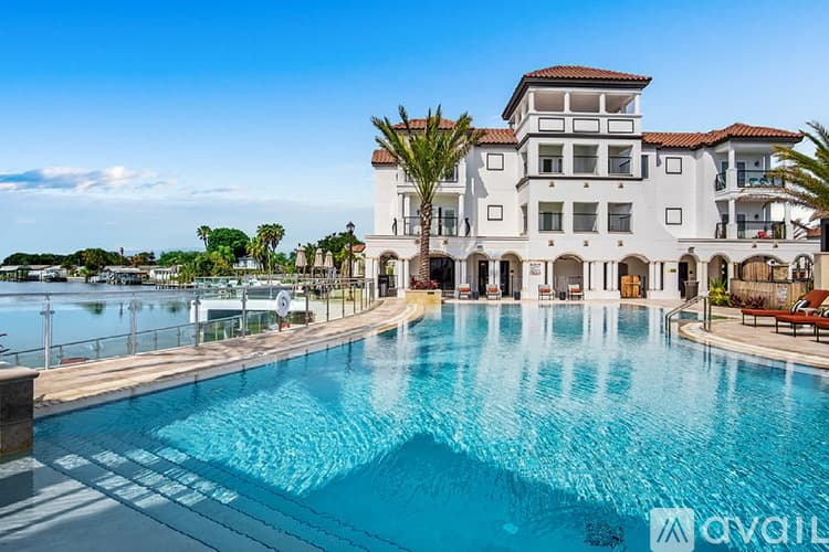 Tampa Townhome: 5704 Baywater Dr