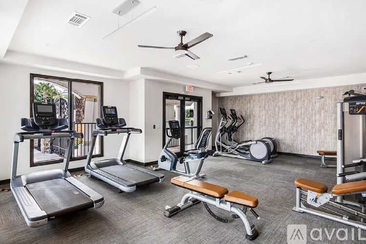 Tampa Townhome: 5704 Baywater Dr