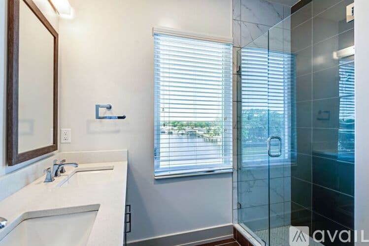 Tampa Townhome: 5704 Baywater Dr